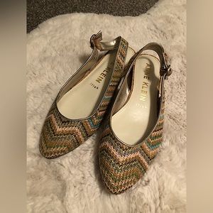 Size 8.5 Anne Klein iflex Woven Slingback Wedges